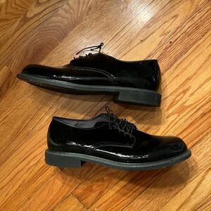 Vibram patent leather men’s dress shoes